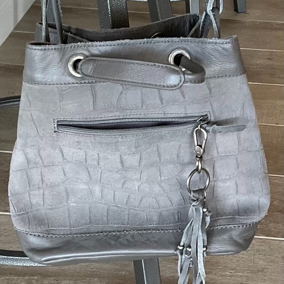 The Sak gray leather handbag with unusual draw string handles and shoulder strap - Picture 1 of 9